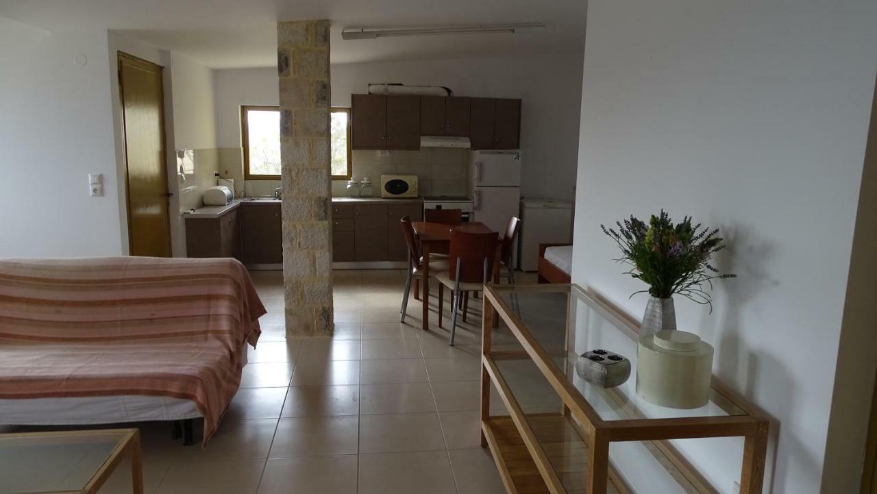 Gaitani Village Léntas Extérieur photo